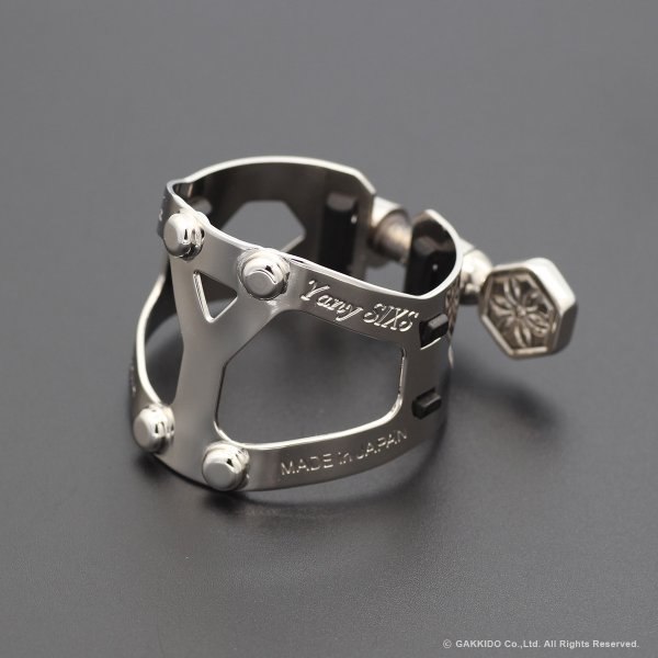 画像1: Yanagisawa　B♭クラリネット用リガチャー　Yany SIXS　Solid Silver　プラチナメッキ仕上げ　【数量限定モデル】 (1)